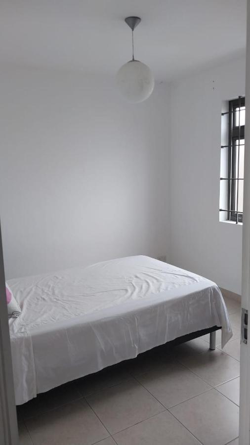Villa John Flic en Flac Экстерьер фото