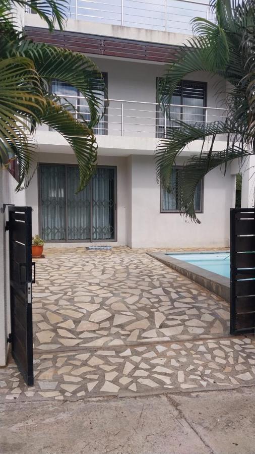 Villa John Flic en Flac Экстерьер фото