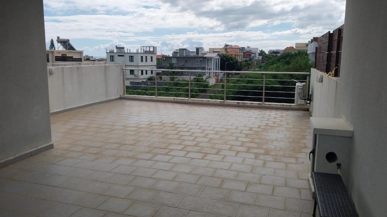Villa John Flic en Flac Экстерьер фото